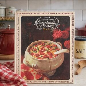 Woman's Day Encyclopedia of Cookery – Volume 5 – Hardcover